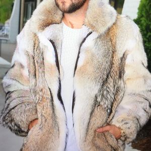 Meet your Posher, Troy